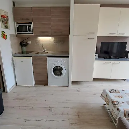 A 50 M De La Et Du Sentier Littoral דירה *