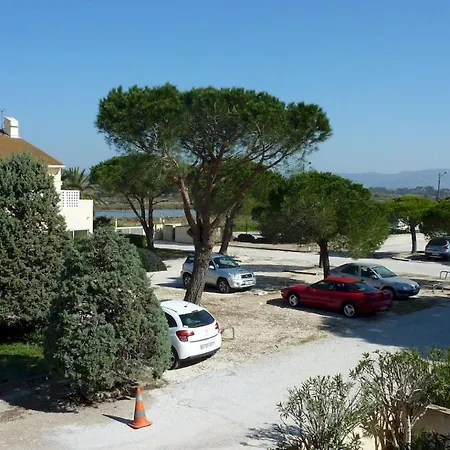 A 50 M De La Et Du Sentier Littoral