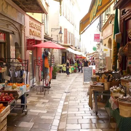 A 50 M De La Et Du Sentier Littoral * Єр